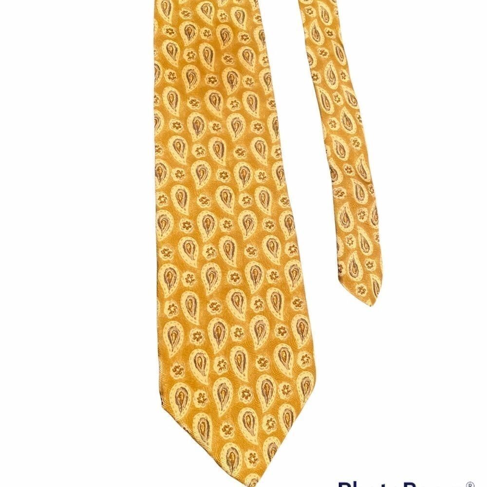 Geoffrey Beene Silk Yellow Paisley Neck Tie